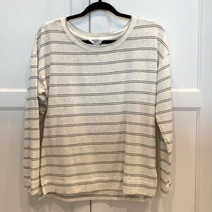 Tommy Bahama sweatshirt